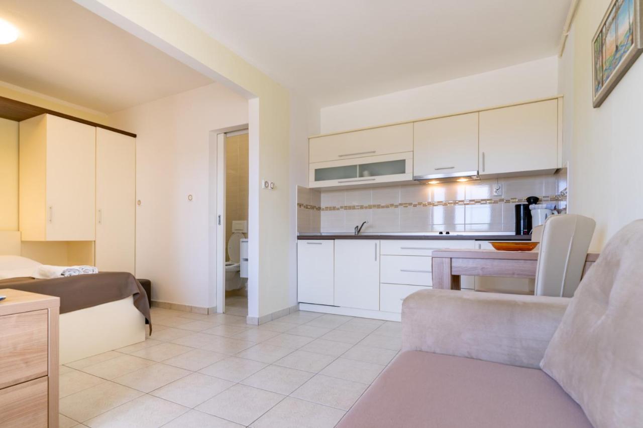 Apartments Stare Brajde Lopar Εξωτερικό φωτογραφία